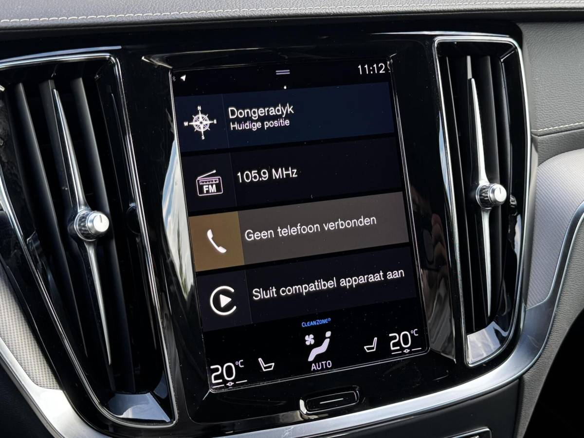 Volvo V60 Volvo V60 2.0T6 Recharge AWD R-Design|Memory|ACC|H&K|Carplay