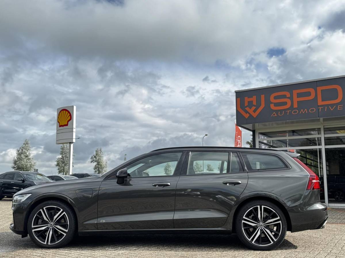 Volvo V60 Volvo V60 2.0T6 Recharge AWD R-Design|Memory|ACC|H&K|Carplay