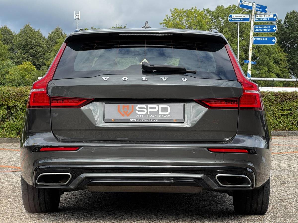 Volvo V60 Volvo V60 2.0T6 Recharge AWD R-Design|Memory|ACC|H&K|Carplay