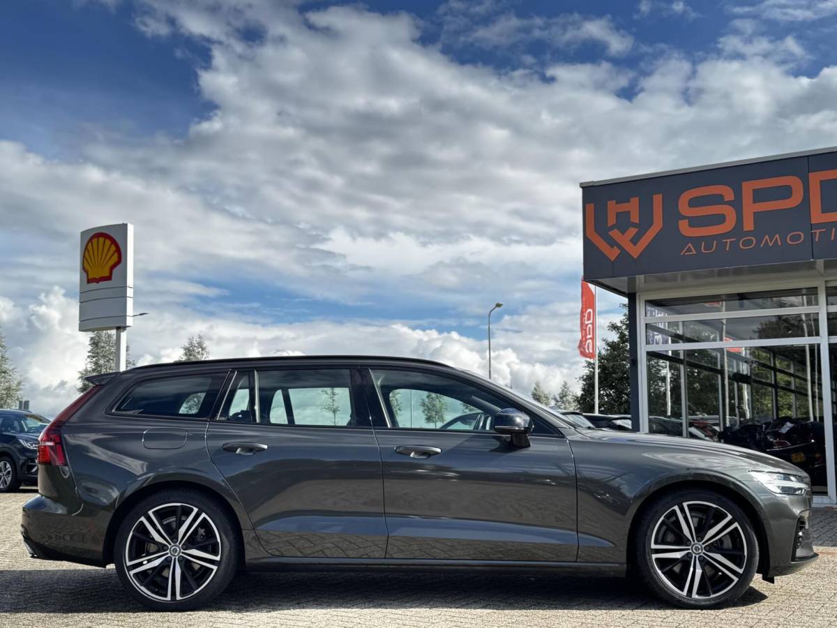 Volvo V60 Volvo V60 2.0T6 Recharge AWD R-Design|Memory|ACC|H&K|Carplay