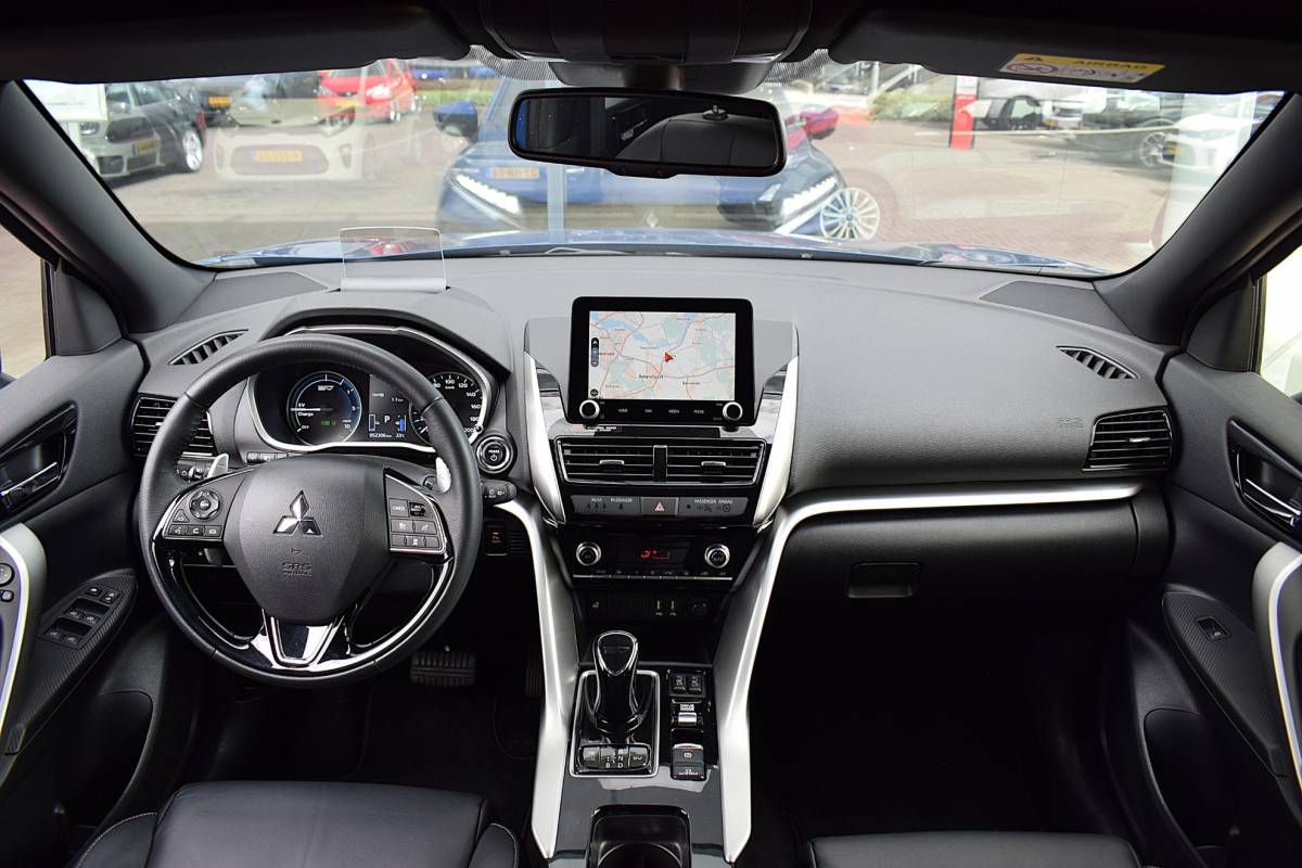 Mitsubishi Eclipse Cross Mitsubishi Eclipse Cross 2.4 PHEV Intense | Leer | HUD | 360 Cam. | Stuur- en Stoelverwarming