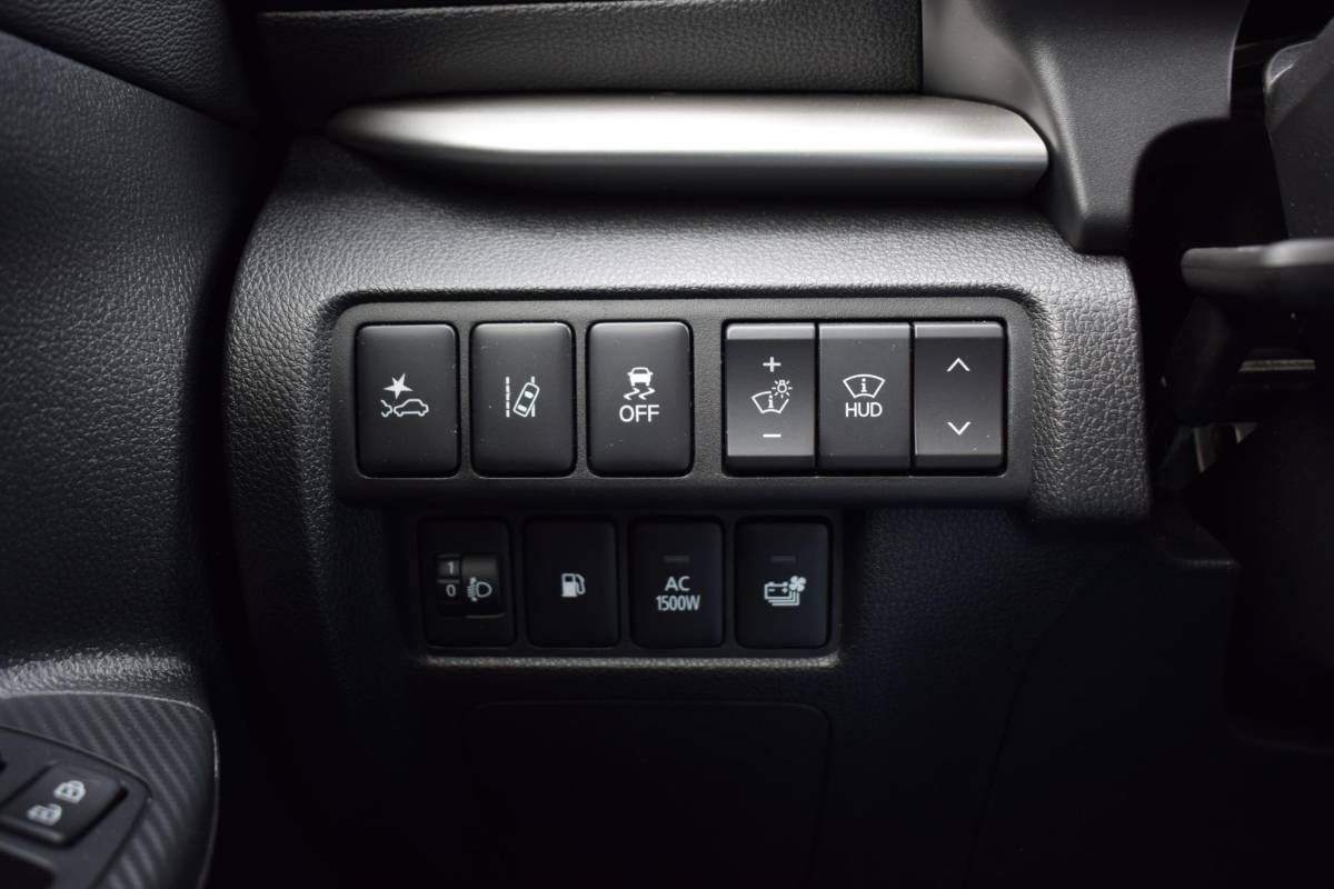 Mitsubishi Eclipse Cross Mitsubishi Eclipse Cross 2.4 PHEV Intense | Leer | HUD | 360 Cam. | Stuur- en Stoelverwarming
