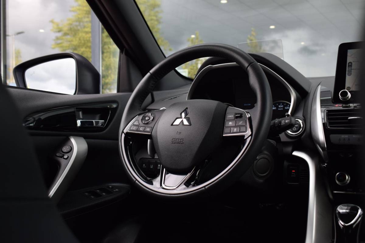 Mitsubishi Eclipse Cross Mitsubishi Eclipse Cross 2.4 PHEV Intense | Leer | HUD | 360 Cam. | Stuur- en Stoelverwarming