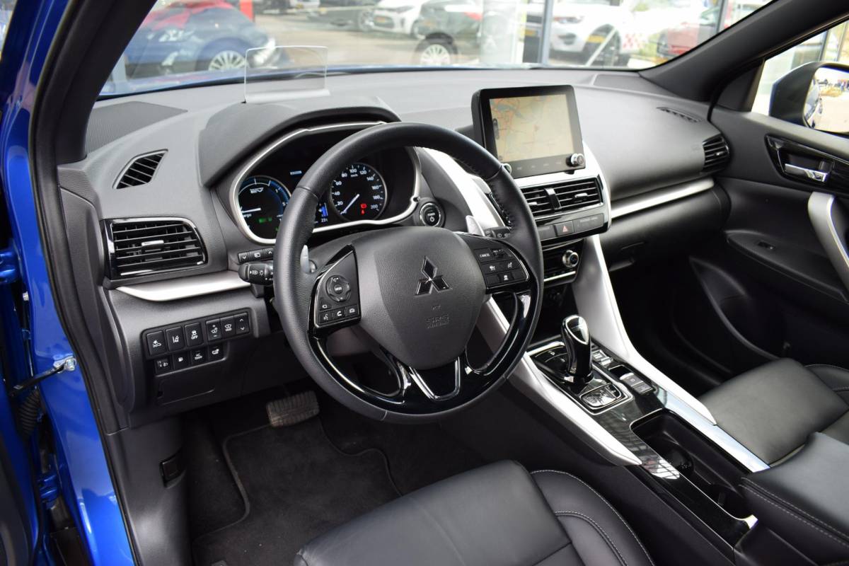Mitsubishi Eclipse Cross Mitsubishi Eclipse Cross 2.4 PHEV Intense | Leer | HUD | 360 Cam. | Stuur- en Stoelverwarming