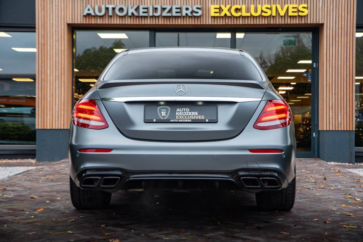 Mercedes-Benz E-Klasse Mercedes-Benz E-klasse AMG 63 4MATIC Premium Plus Schuifdak HUD Stoelvent. 360camera Burmester Memory Stoelventil.