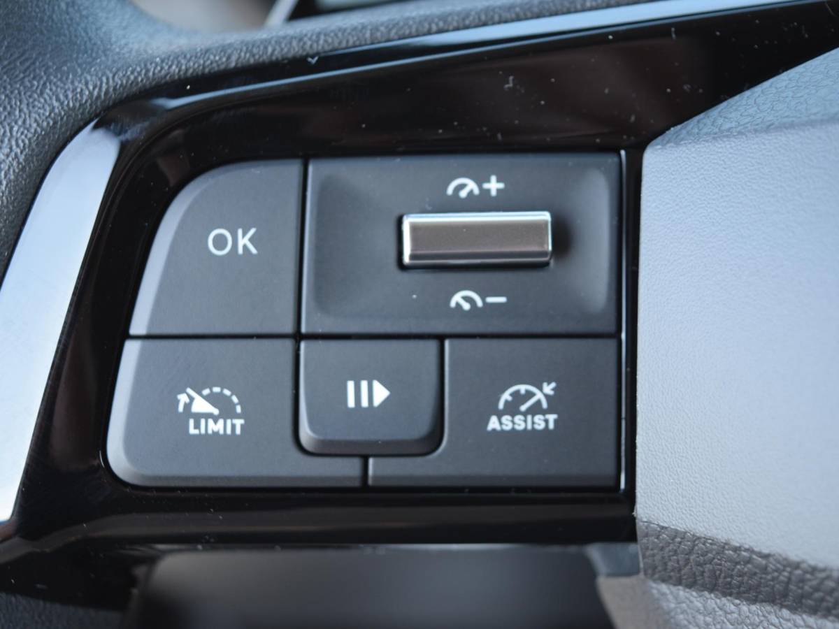 Opel Combo-e Opel Combo Electric 136 L2 50kWh l Camera l Apple Carplay/Android Auto l Betimmering