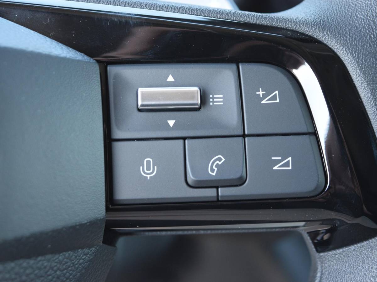 Opel Combo-e Opel Combo Electric 136 L2 50kWh l Camera l Apple Carplay/Android Auto l Betimmering
