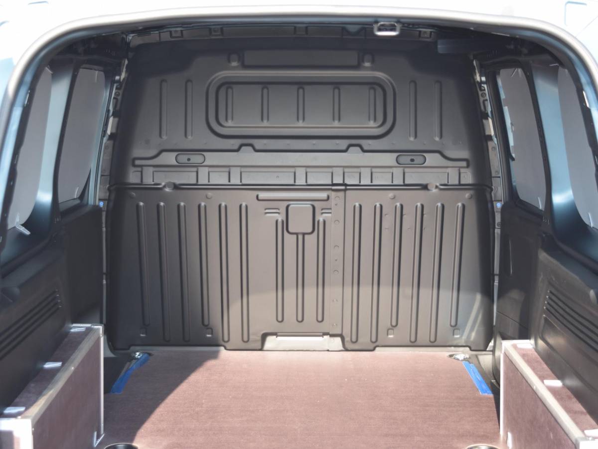 Opel Combo-e Opel Combo Electric 136 L2 50kWh l Camera l Apple Carplay/Android Auto l Betimmering