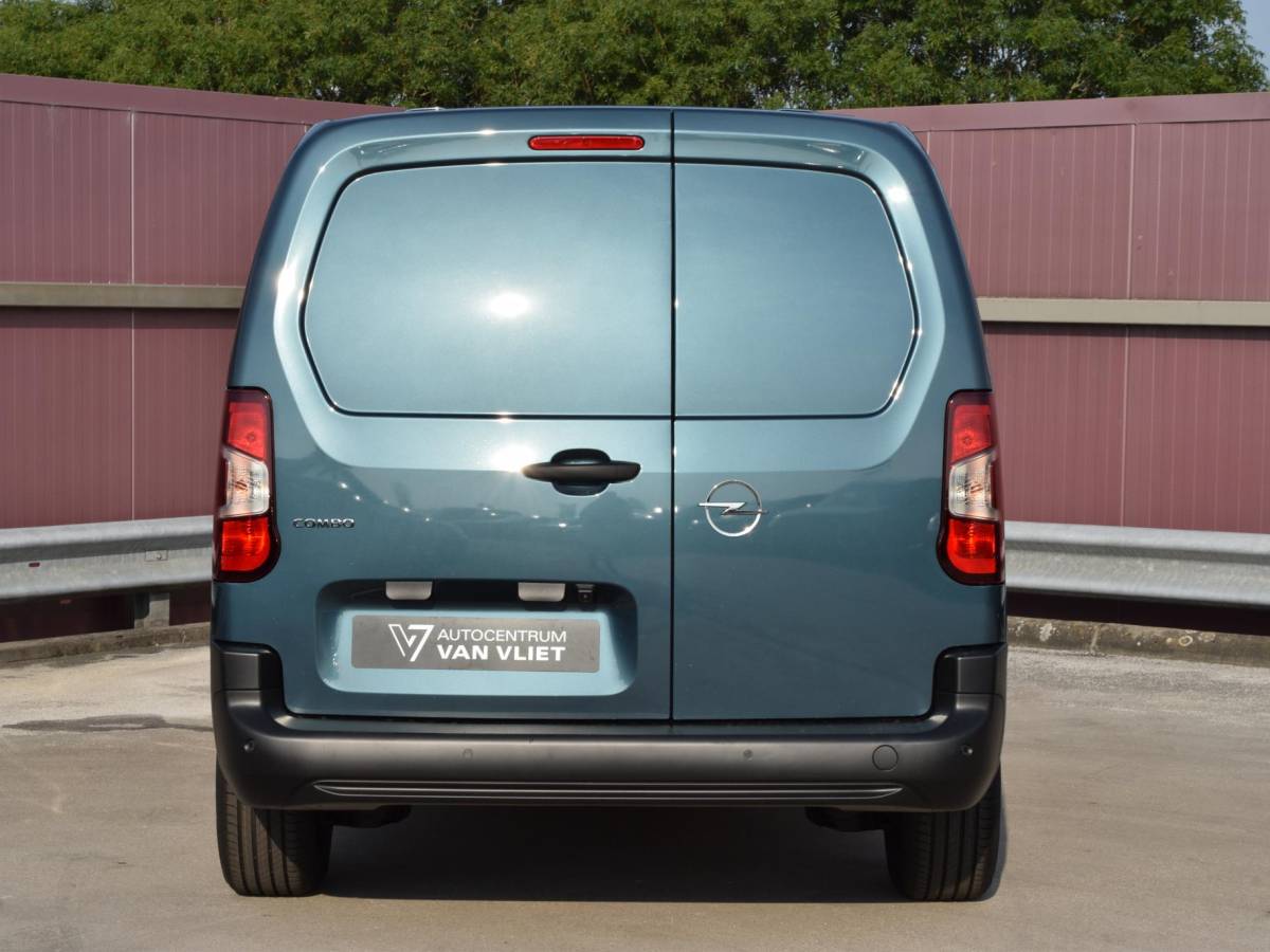 Opel Combo-e Opel Combo Electric 136 L2 50kWh l Camera l Apple Carplay/Android Auto l Betimmering