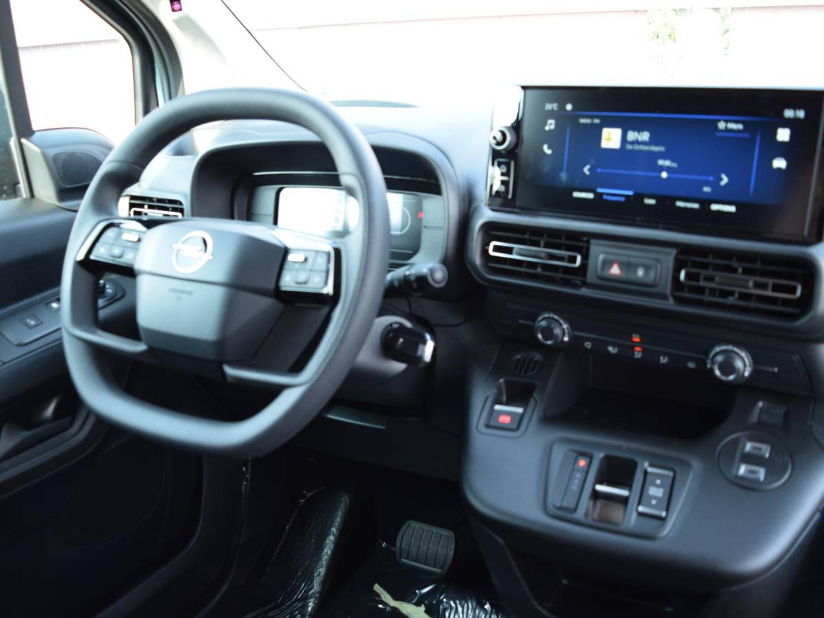 Opel Combo-e Opel Combo Electric 136 L2 50kWh l Camera l Apple Carplay/Android Auto l Betimmering