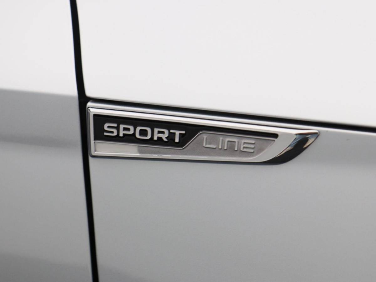 Škoda Octavia Skoda Octavia Combi 1.4 TSI iV 204 Pk PHEV Sportline Business | Panoramadak | Adaptive Cruise | 17 Inch | Sportstoelen | Privacy Glass | Stoelverwarming | 89.640 Km!!