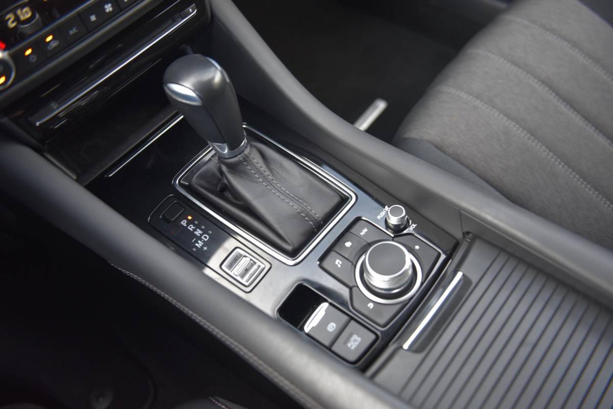 Mazda 6 Mazda 6 Sportbreak 2.0 SkyActiv-G 165 Trekhaak Navi Clima Cruise Nette Auto