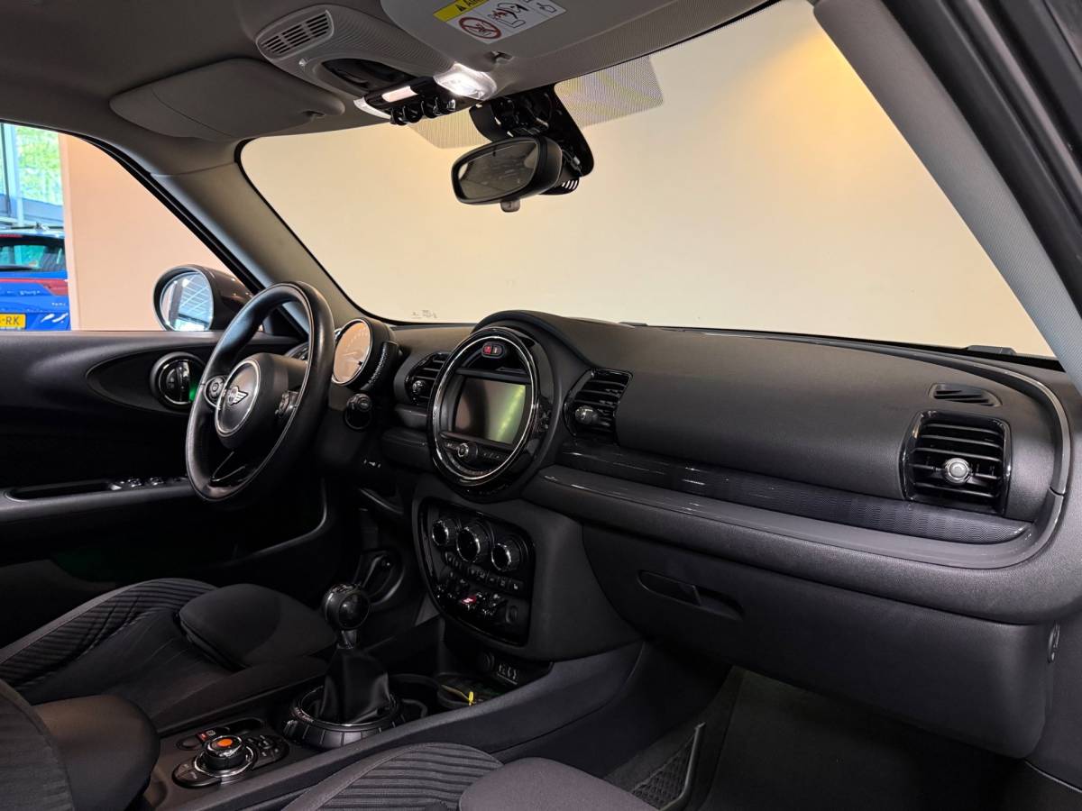 MINI Clubman Mini Clubman 1.5 Cooper Chili Serious Business *Dealer OH* Stoelverw.|Keyless|Navi|Cruise|PDC|Half-leder|Sfeerverlichting