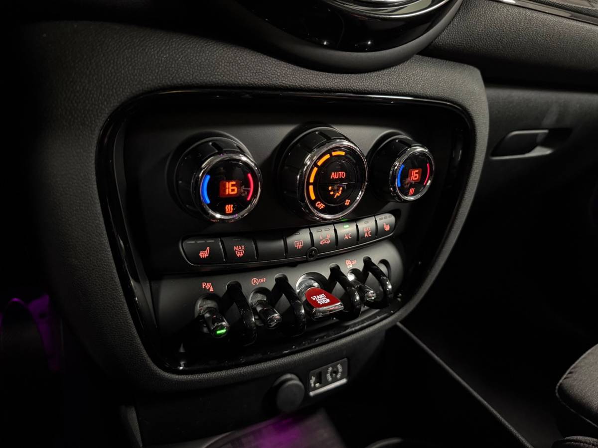 MINI Clubman Mini Clubman 1.5 Cooper Chili Serious Business *Dealer OH* Stoelverw.|Keyless|Navi|Cruise|PDC|Half-leder|Sfeerverlichting