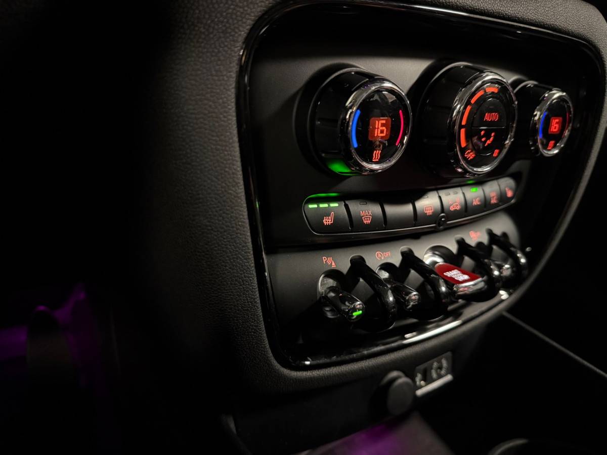 MINI Clubman Mini Clubman 1.5 Cooper Chili Serious Business *Dealer OH* Stoelverw.|Keyless|Navi|Cruise|PDC|Half-leder|Sfeerverlichting