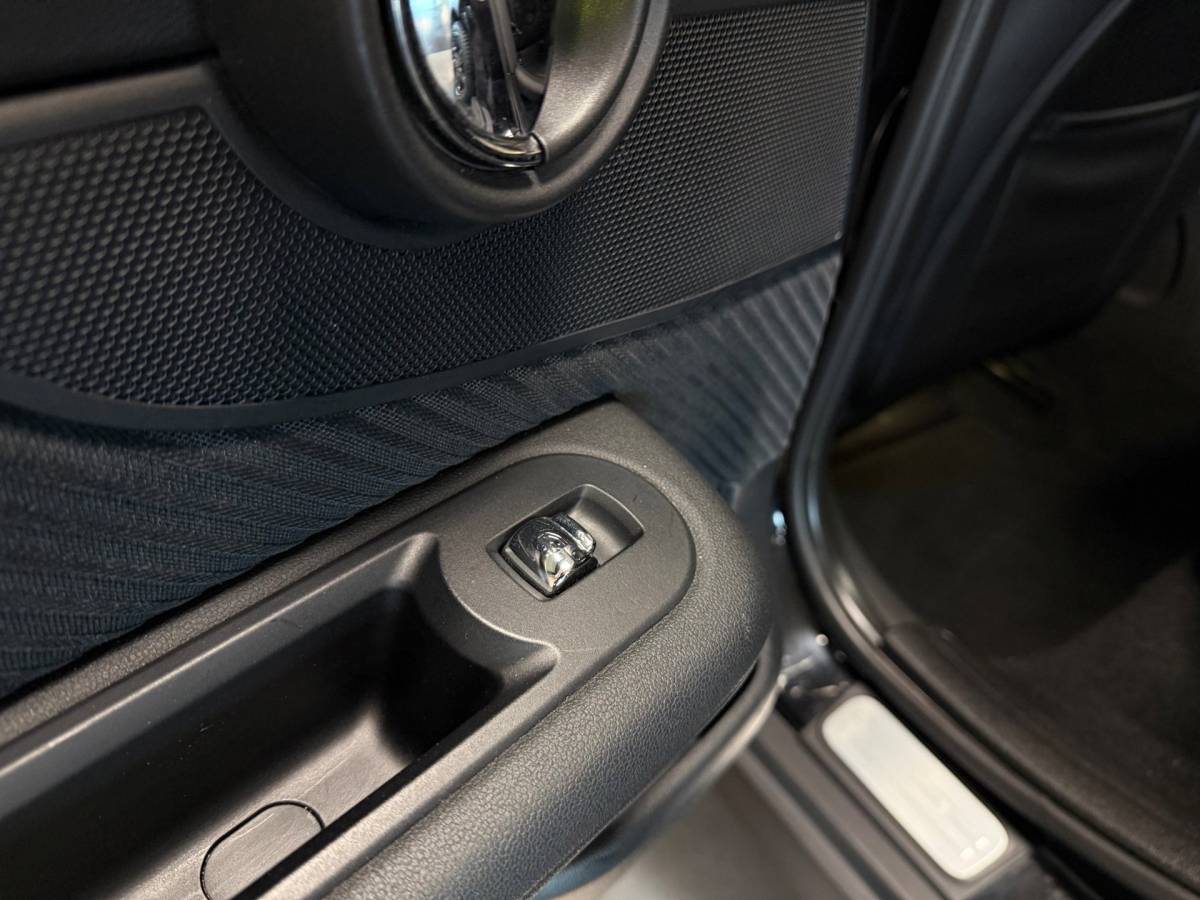 MINI Clubman Mini Clubman 1.5 Cooper Chili Serious Business *Dealer OH* Stoelverw.|Keyless|Navi|Cruise|PDC|Half-leder|Sfeerverlichting