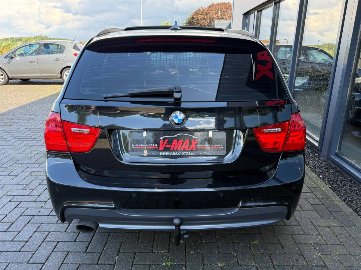 BMW 3 Serie BMW 318i 2.0 LCI M-Sport Pano NaviProf Leer Stoelvw Trekhaak