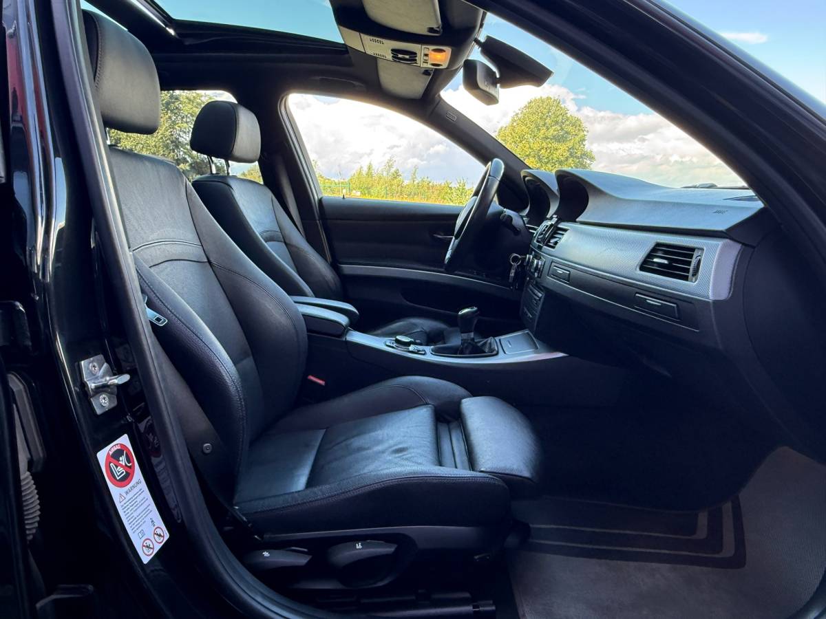 BMW 3 Serie BMW 318i 2.0 LCI M-Sport Pano NaviProf Leer Stoelvw Trekhaak
