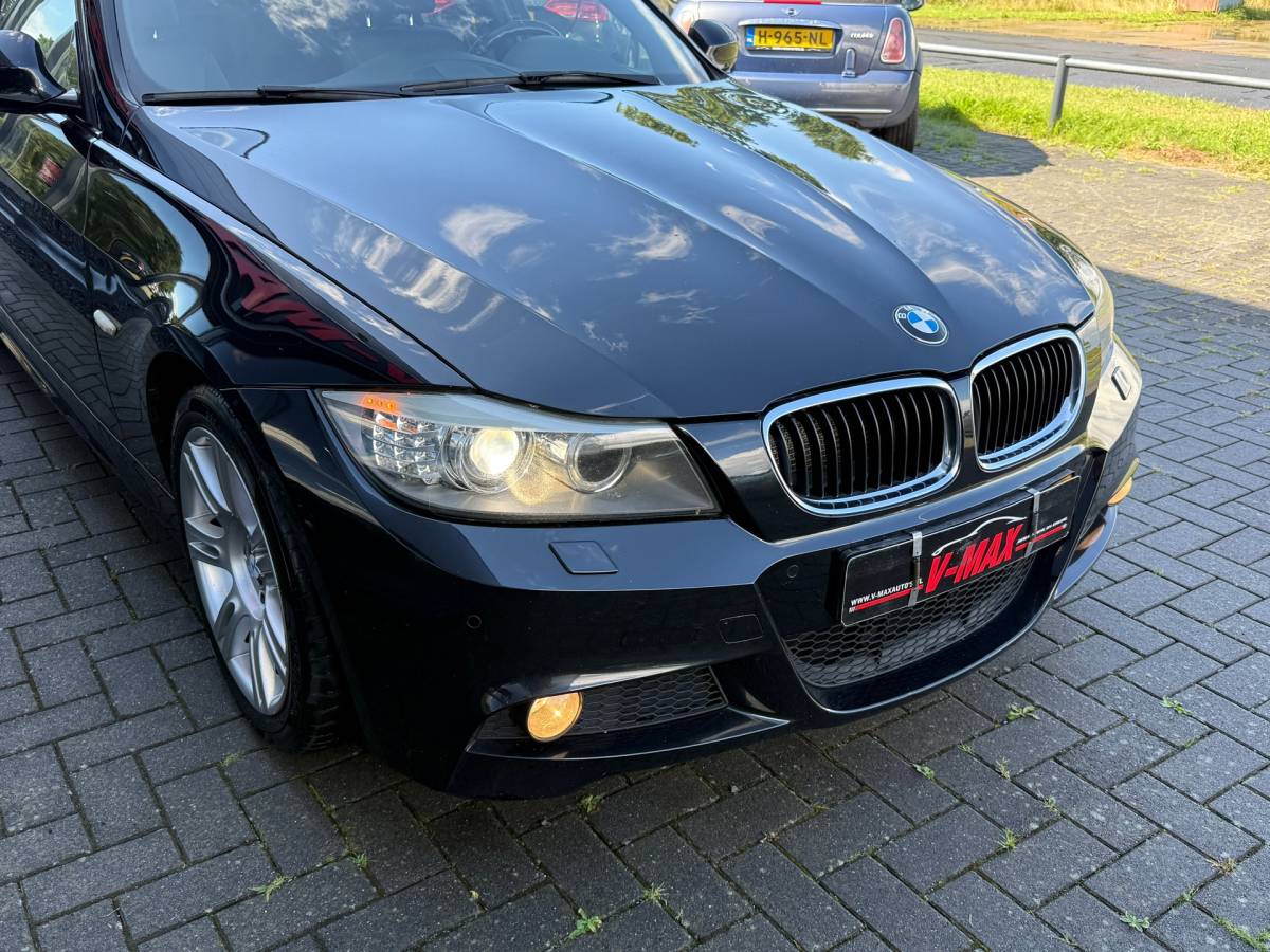 BMW 3 Serie BMW 318i 2.0 LCI M-Sport Pano NaviProf Leer Stoelvw Trekhaak