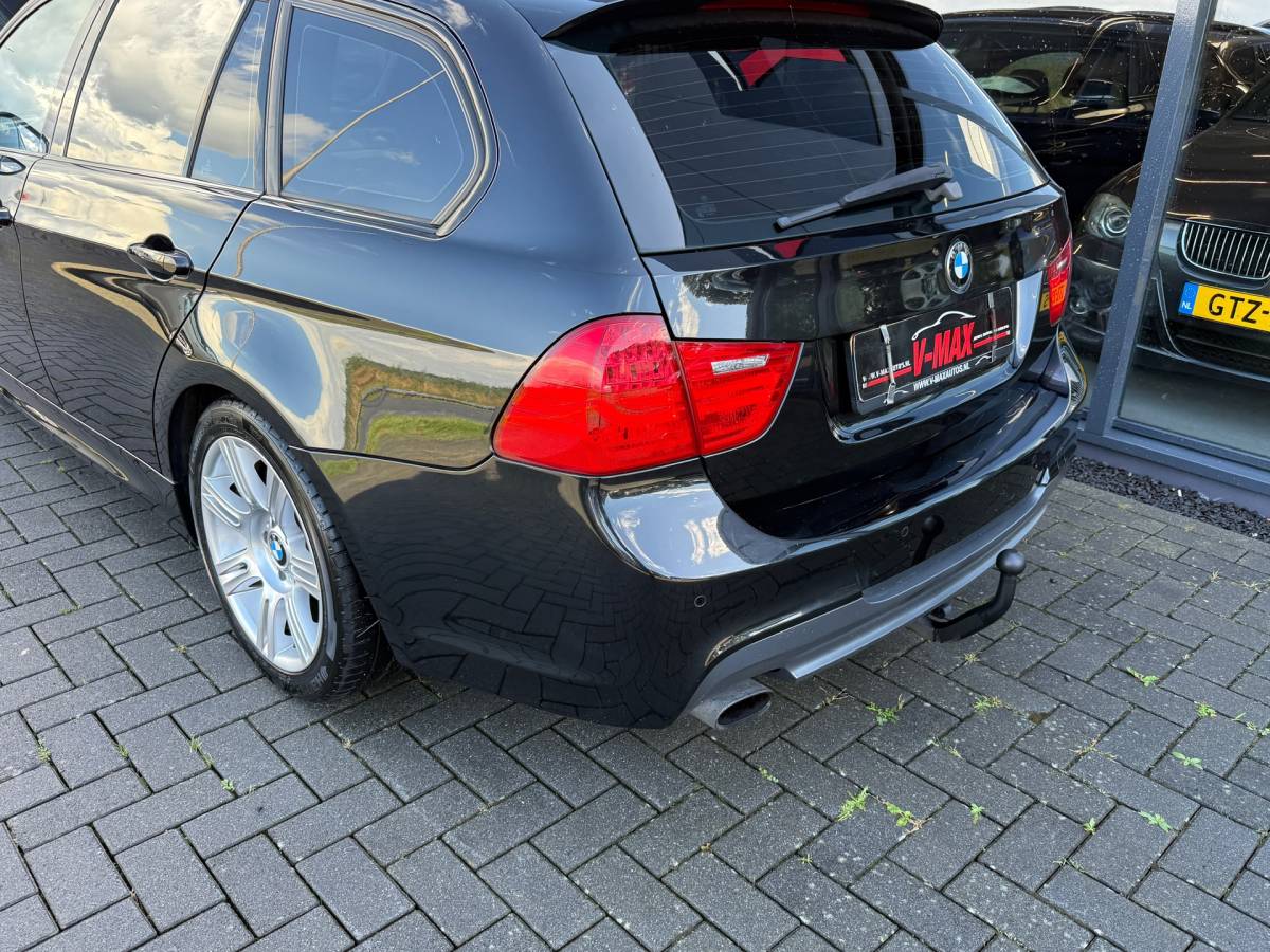 BMW 3 Serie BMW 318i 2.0 LCI M-Sport Pano NaviProf Leer Stoelvw Trekhaak