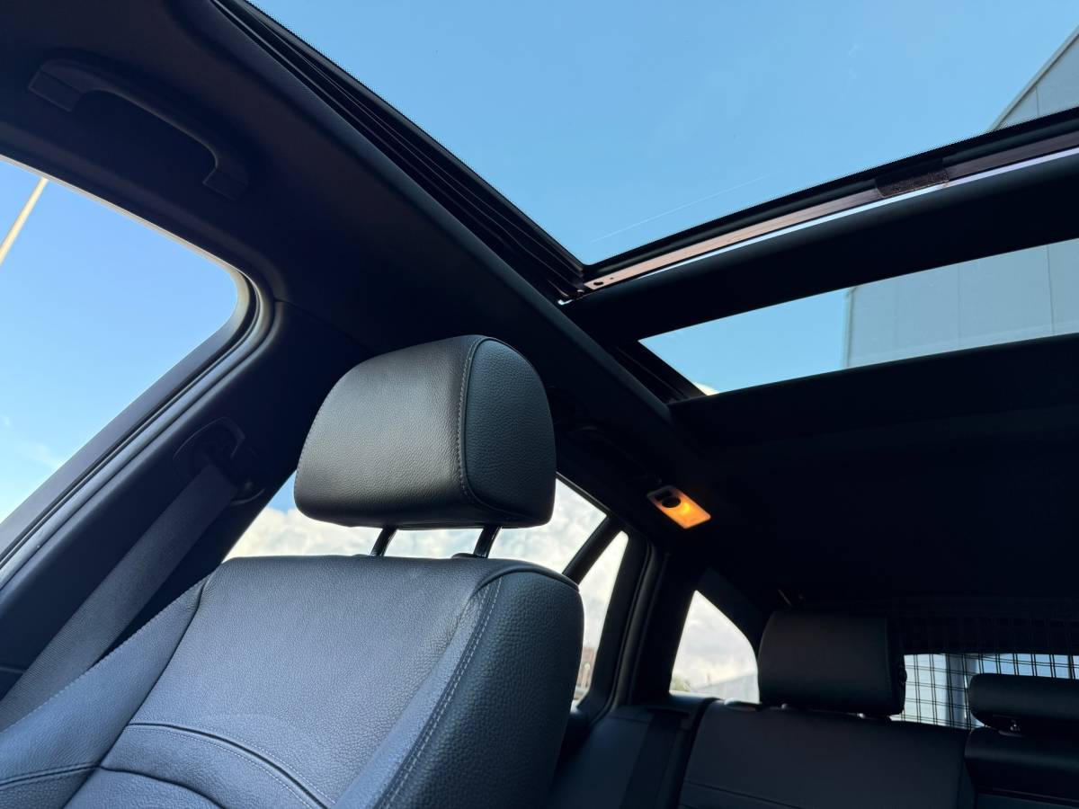 BMW 3 Serie BMW 318i 2.0 LCI M-Sport Pano NaviProf Leer Stoelvw Trekhaak