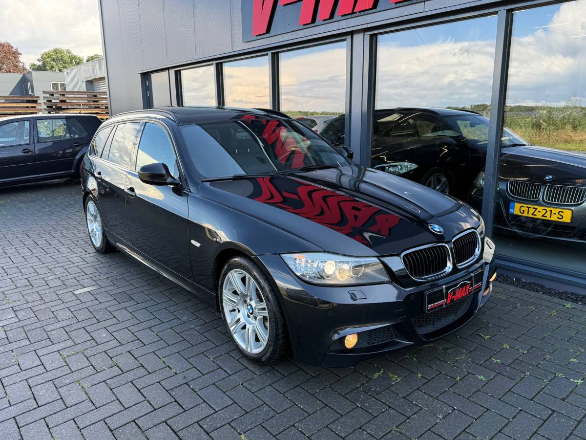 BMW 3 Serie BMW 318i 2.0 LCI M-Sport Pano NaviProf Leer Stoelvw Trekhaak