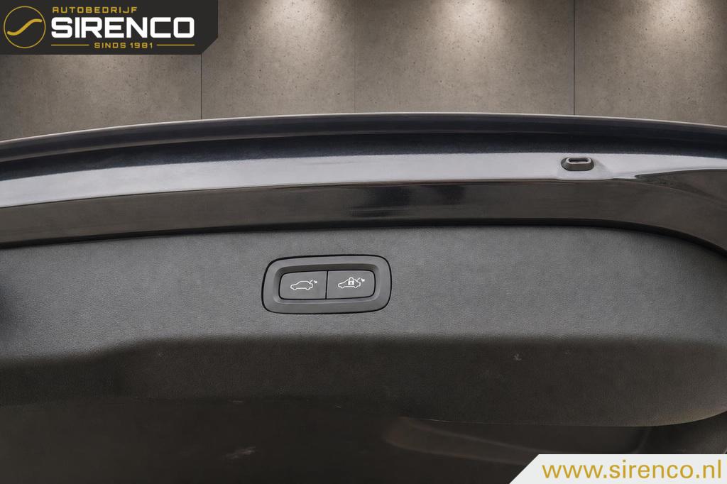 Lynk & Co 01 Lynk & Co 01 1.5 | komt binnen | panodak | stoelverwarming |Android auto & Apple carplay |dab | adaptive cruise control | sfeerverlichting |