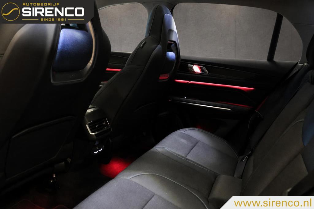 Lynk & Co 01 Lynk & Co 01 1.5 | komt binnen | panodak | stoelverwarming |Android auto & Apple carplay |dab | adaptive cruise control | sfeerverlichting |