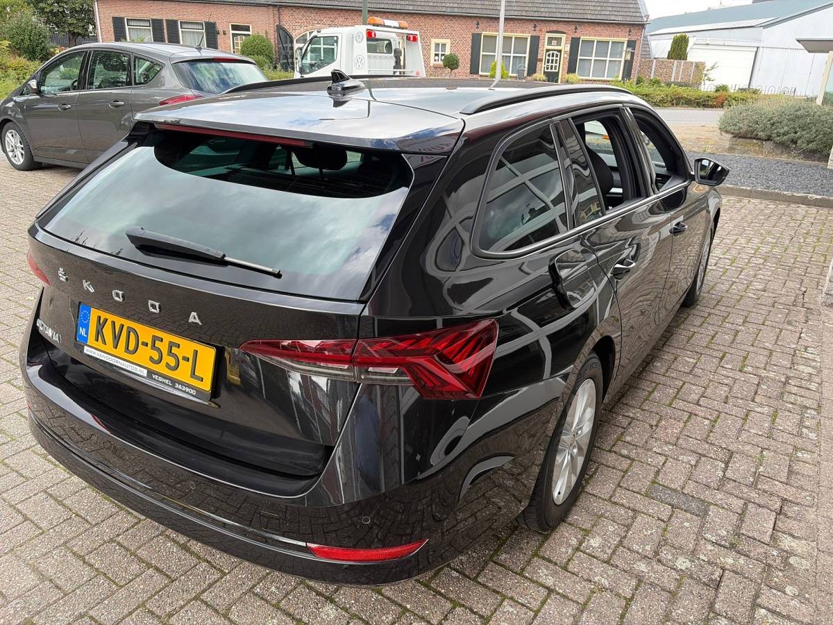 Škoda Octavia Skoda Octavia Combi 1.0 TSI Business Edition Plus