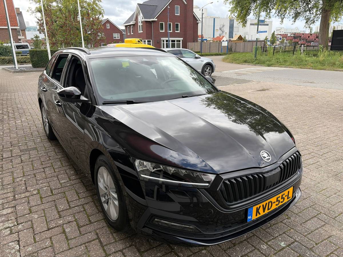 Škoda Octavia Skoda Octavia Combi 1.0 TSI Business Edition Plus
