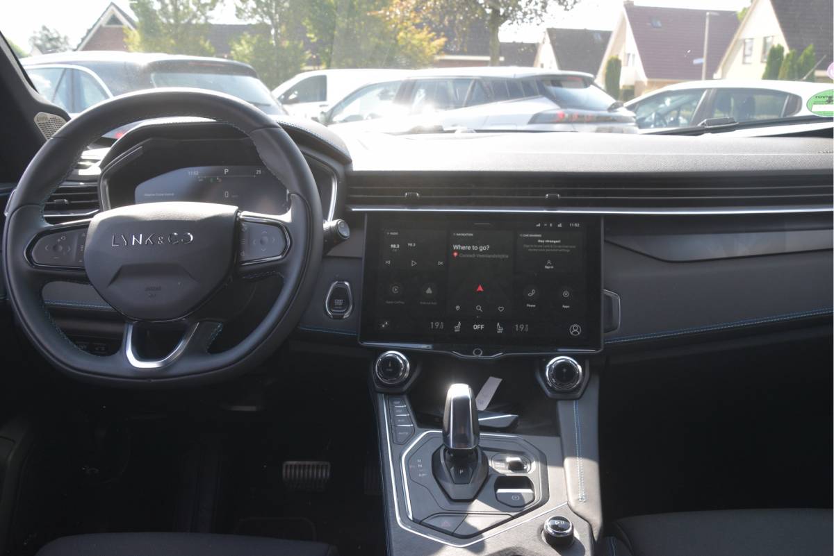 Lynk & Co 01 Lynk & Co 01 1.5 Carplay | Camera | LMV | Bluetooth | Navi