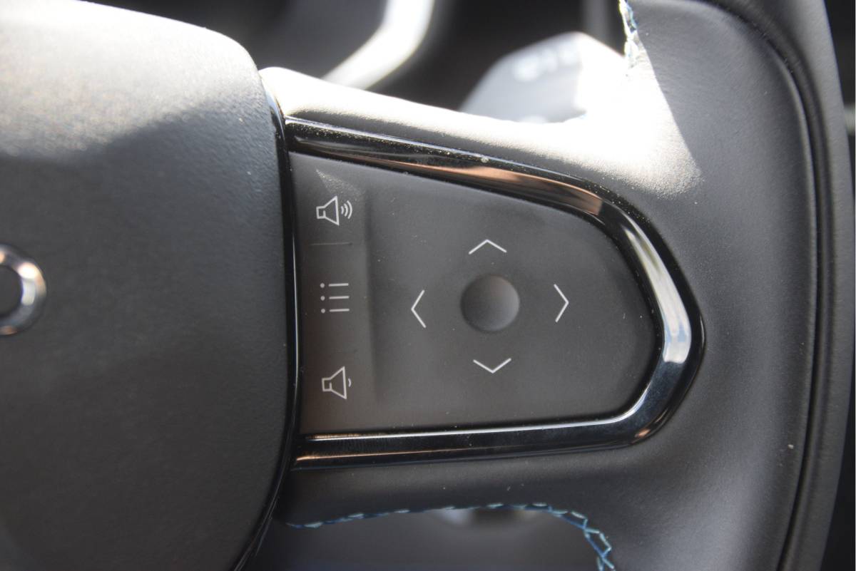 Lynk & Co 01 Lynk & Co 01 1.5 Carplay | Camera | LMV | Bluetooth | Navi
