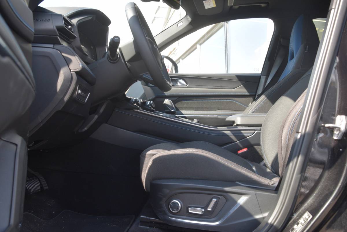 Lynk & Co 01 Lynk & Co 01 1.5 Carplay | Camera | LMV | Bluetooth | Navi