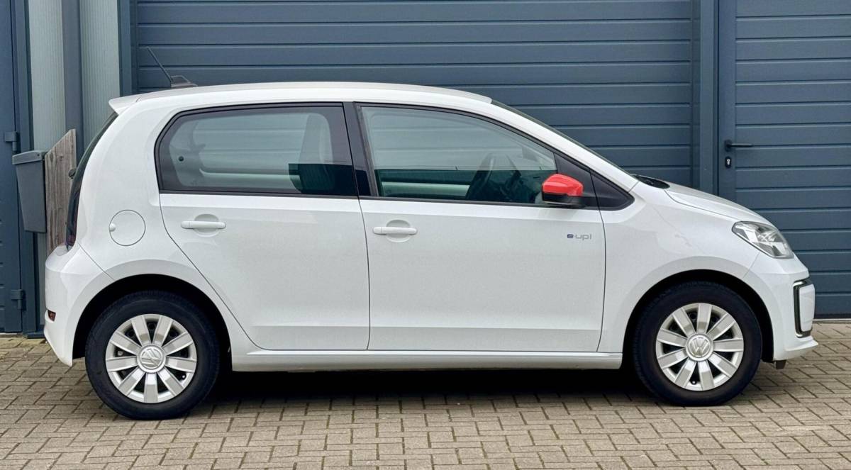 Volkswagen e-up! Volkswagen e-Up! | Nieuwe Model | 100% Elektrisch | LAGE KM ! | 5 Drs. | Cruise | Camera | Stoelverwarming |