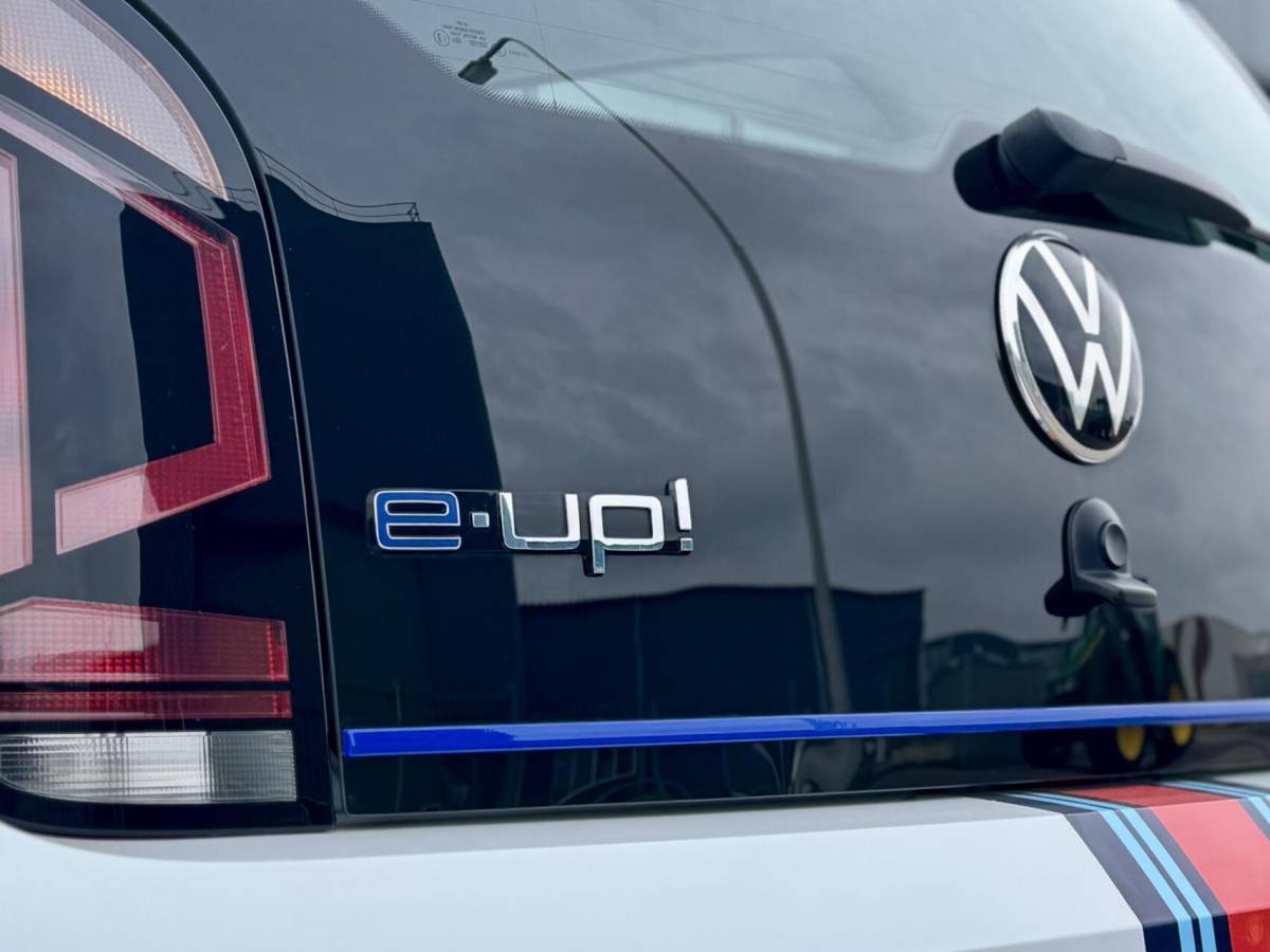 Volkswagen e-up! Volkswagen e-Up! | Nieuwe Model | 100% Elektrisch | LAGE KM ! | 5 Drs. | Cruise | Camera | Stoelverwarming |