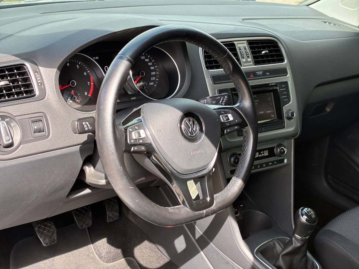Volkswagen Polo Volkswagen Polo 1.2 TSI Highline|2e Eigenaar|Climatronic|CruiseControl|PDC|LM-Velgen|Nieuwe APK|NAP|