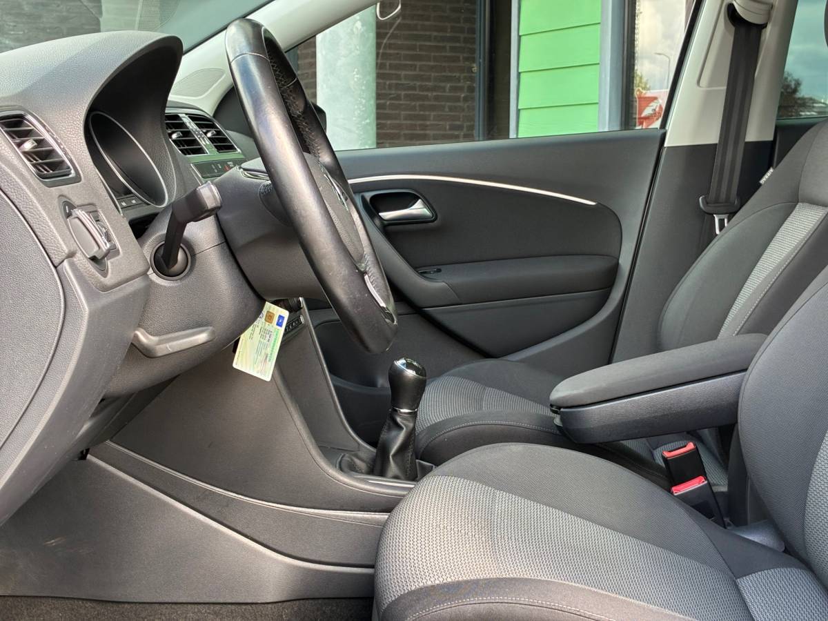 Volkswagen Polo Volkswagen Polo 1.2 TSI Highline|2e Eigenaar|Climatronic|CruiseControl|PDC|LM-Velgen|Nieuwe APK|NAP|