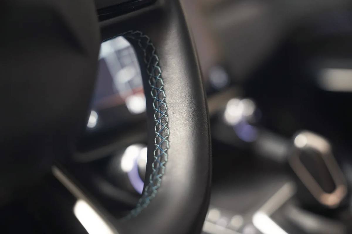 Lynk & Co 01 Lynk & Co 01 1.5 PHEV [ Panorama Navi 360°-Camera Keyless ]