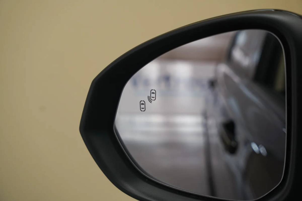 Lynk & Co 01 Lynk & Co 01 1.5 PHEV [ Panorama Navi 360°-Camera Keyless ]