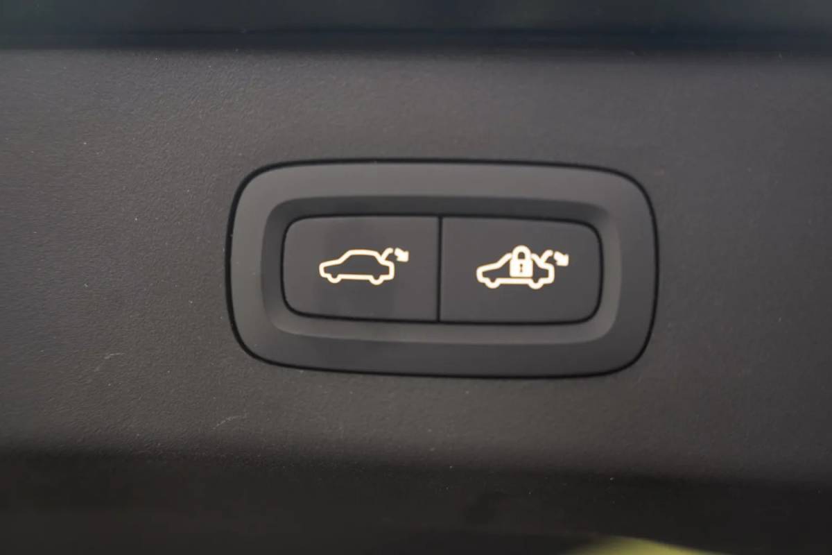 Lynk & Co 01 Lynk & Co 01 1.5 PHEV [ Panorama Navi 360°-Camera Keyless ]