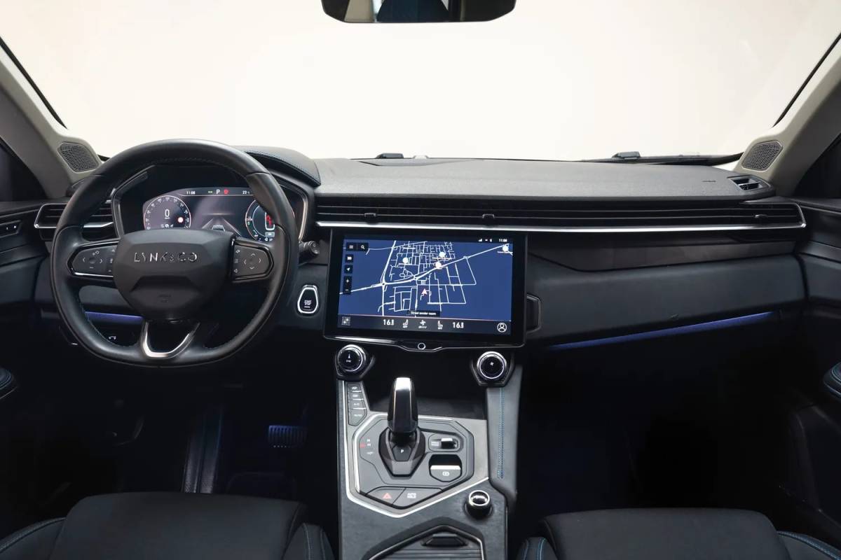 Lynk & Co 01 Lynk & Co 01 1.5 PHEV [ Panorama Navi 360°-Camera Keyless ]