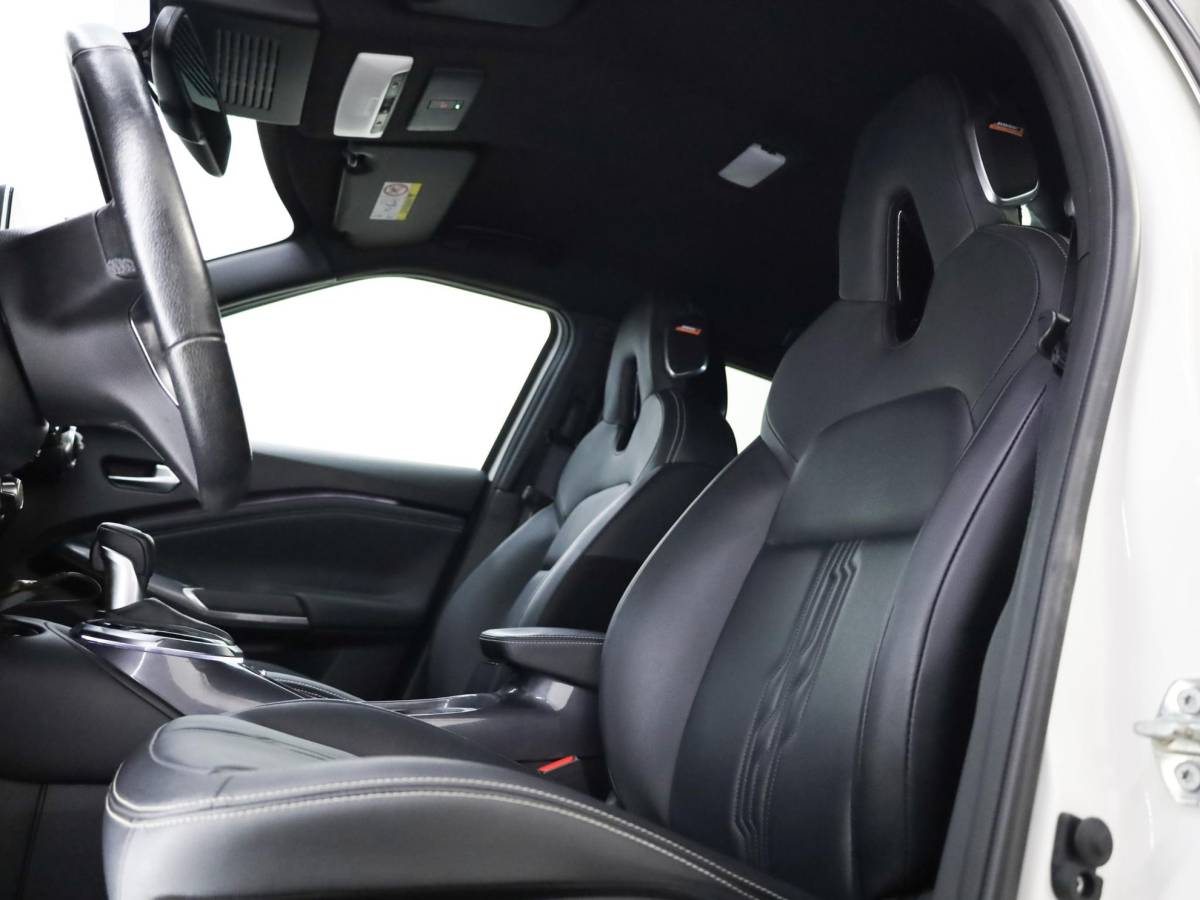 Nissan Juke Nissan Juke 1.6 Hybrid Business Premium Tekna | Bose Audio | Parelmoer lak | Stuur en Stoelverwarming | 360 Camera