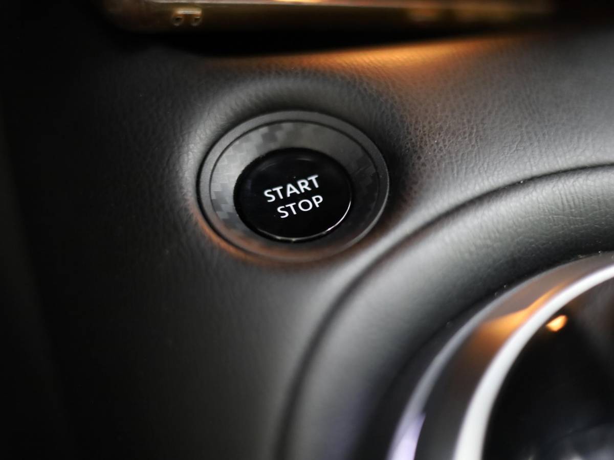 Nissan Juke Nissan Juke 1.6 Hybrid Business Premium Tekna | Bose Audio | Parelmoer lak | Stuur en Stoelverwarming | 360 Camera