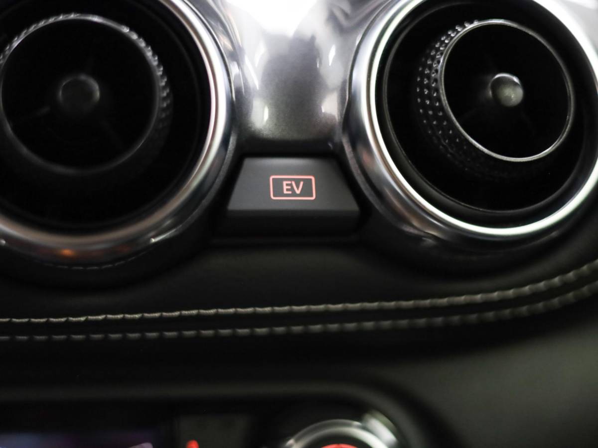 Nissan Juke Nissan Juke 1.6 Hybrid Business Premium Tekna | Bose Audio | Parelmoer lak | Stuur en Stoelverwarming | 360 Camera