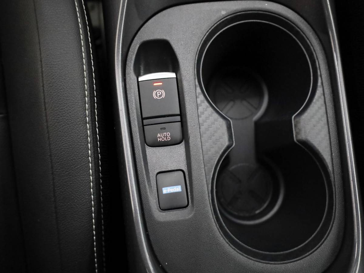 Nissan Juke Nissan Juke 1.6 Hybrid Business Premium Tekna | Bose Audio | Parelmoer lak | Stuur en Stoelverwarming | 360 Camera