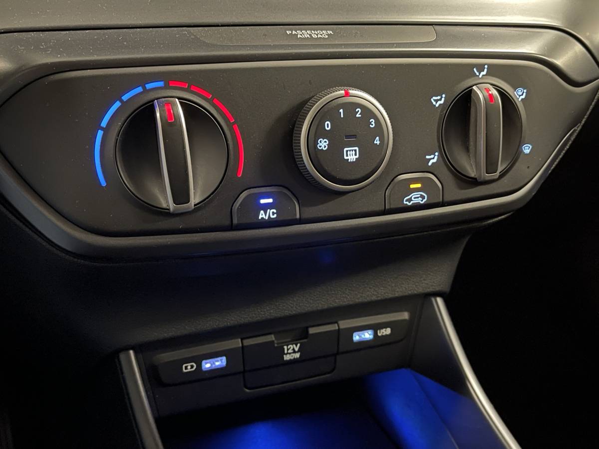 Hyundai i20 Hyundai i20 1.0 T-GDI Comfort Smart | Apple Carplay | Keyless Go & Entry | Airconditioning | Achteruitrijcamera | Sfeerverlichting |