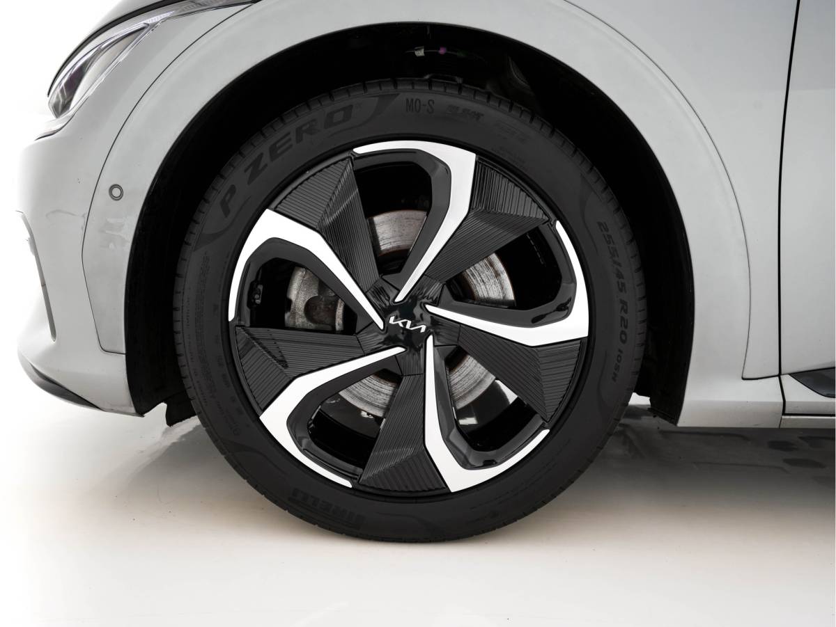 Kia EV6 Kia EV6 GT-Line AWD 77.4 kWh [3-Fase-11kW] (INCL-BTW) Aut. *PANO | HEAD-UP | LEATHER-ALCANTARA | ADAPTIVE-CRUISE | DIGI-COCKPIT | MERIDIAN-AUDIO | MEMORYPACK | FULL-LED | KEYLESS | TOPVIEW | DAB | BLINDSPOT | NAVI-FULLMAP | 20”ALU |