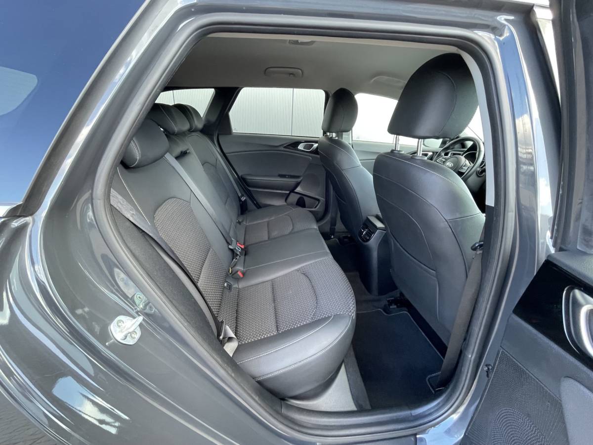 Kia Ceed Sportswagon Kia Ceed Sportswagon 1.0 T-GDi DynamicPlusLine Navigatie, Climate Control, Cruise Control, 16″Lm, Stoel/Stuurverwarming, Keyless Entry