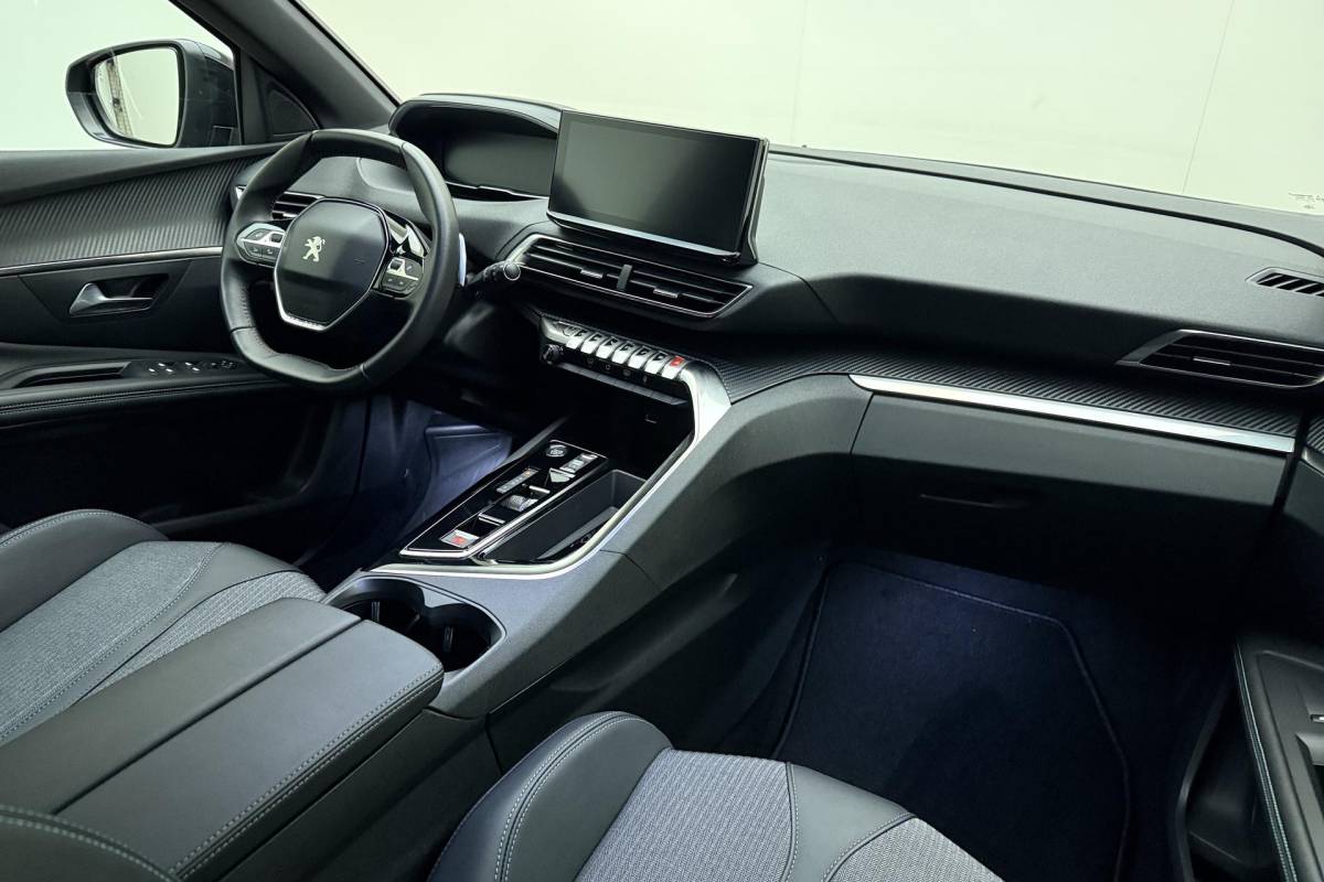Peugeot 3008 Peugeot 3008 1.6 HYbrid 180 Allure Pack Business | Automaat | Apple carplay | Electronic climate control | Dode hoek detectie | Navigatie systeem full map