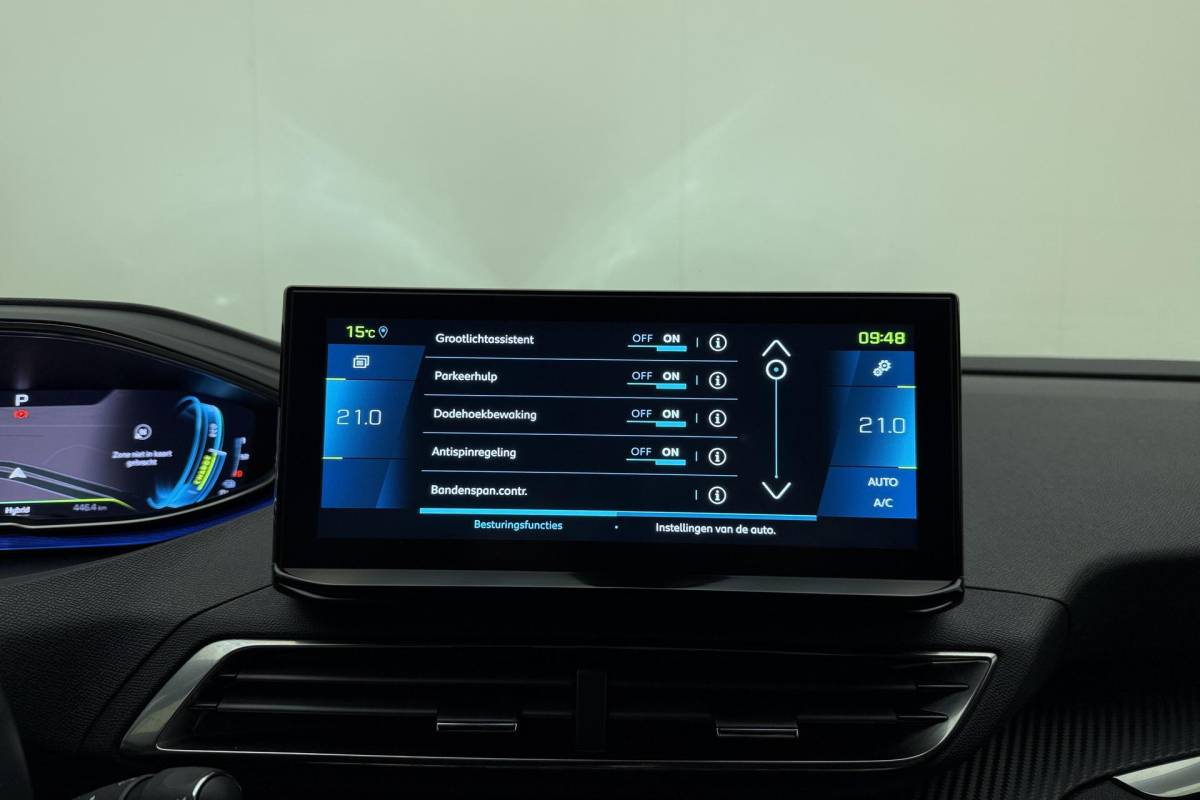 Peugeot 3008 Peugeot 3008 1.6 HYbrid 180 Allure Pack Business | Automaat | Apple carplay | Electronic climate control | Dode hoek detectie | Navigatie systeem full map
